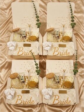 Bride Gift Box - Cream & Gold Bridal Bath & Body Set